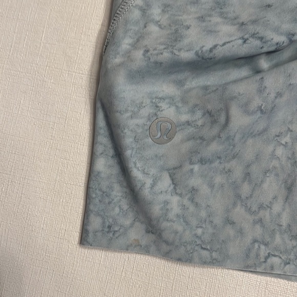 74. Lululemon Fast and Free Short 10" City Grit White Blue Fog - Picture 3 of 5